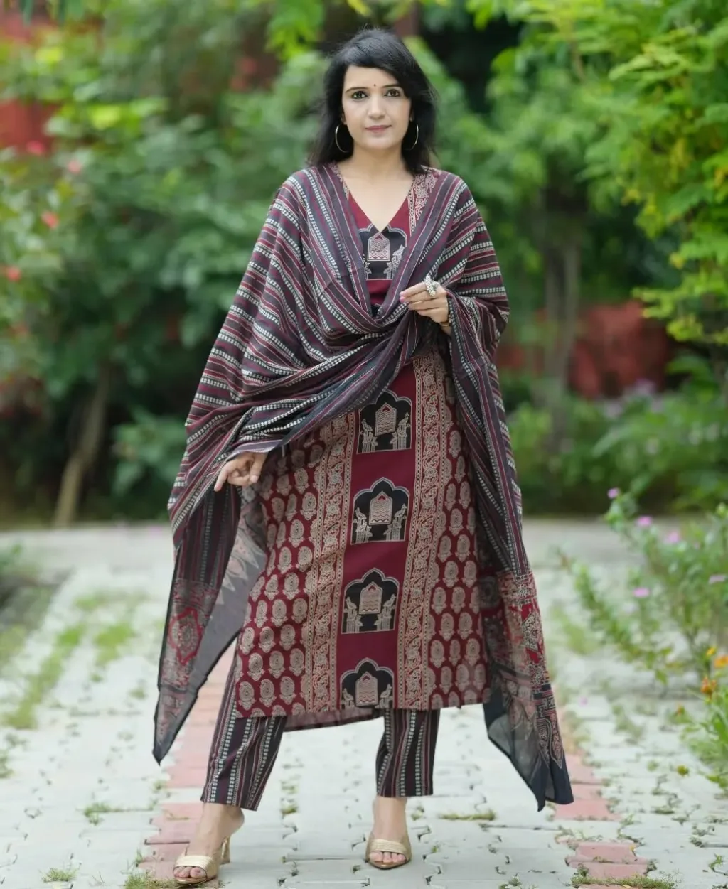 Black And Maroon Cotton Printed Suit Set with Dupatta - Image 4